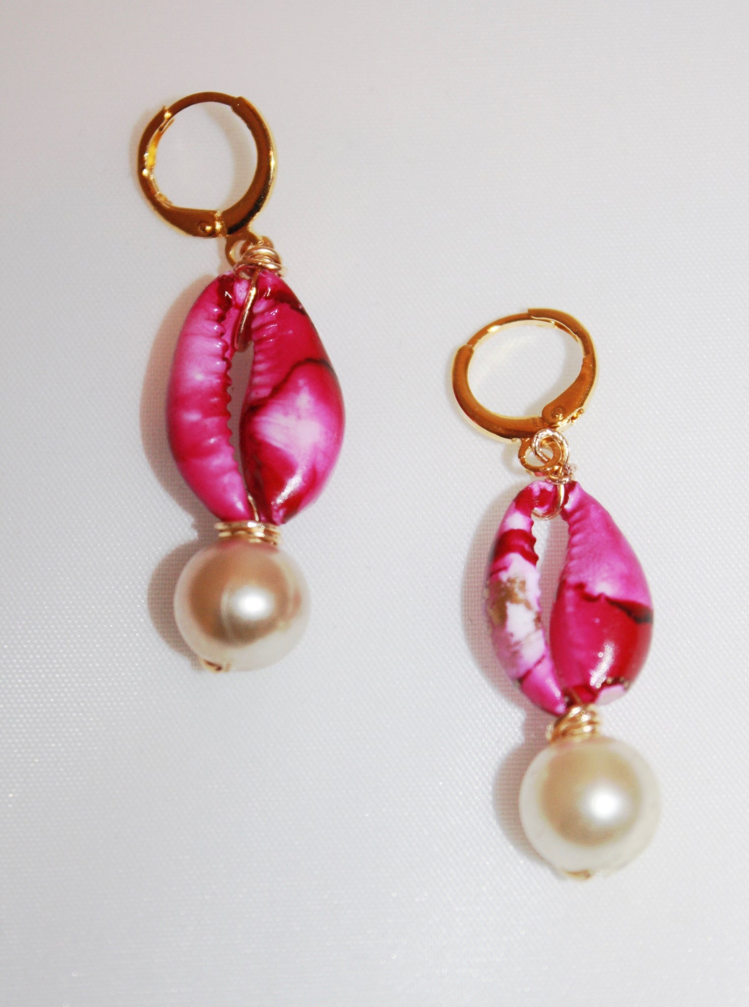 Tiedye shell gold pearl earrings Choked by a Thread