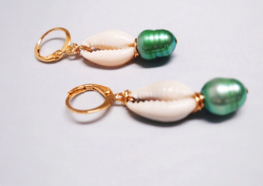 Dainty Fresh Pearl Earrings