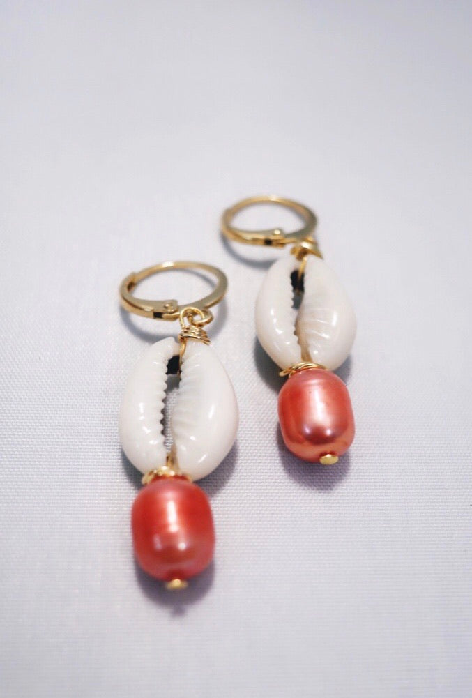Dainty Fresh Pearl Earrings