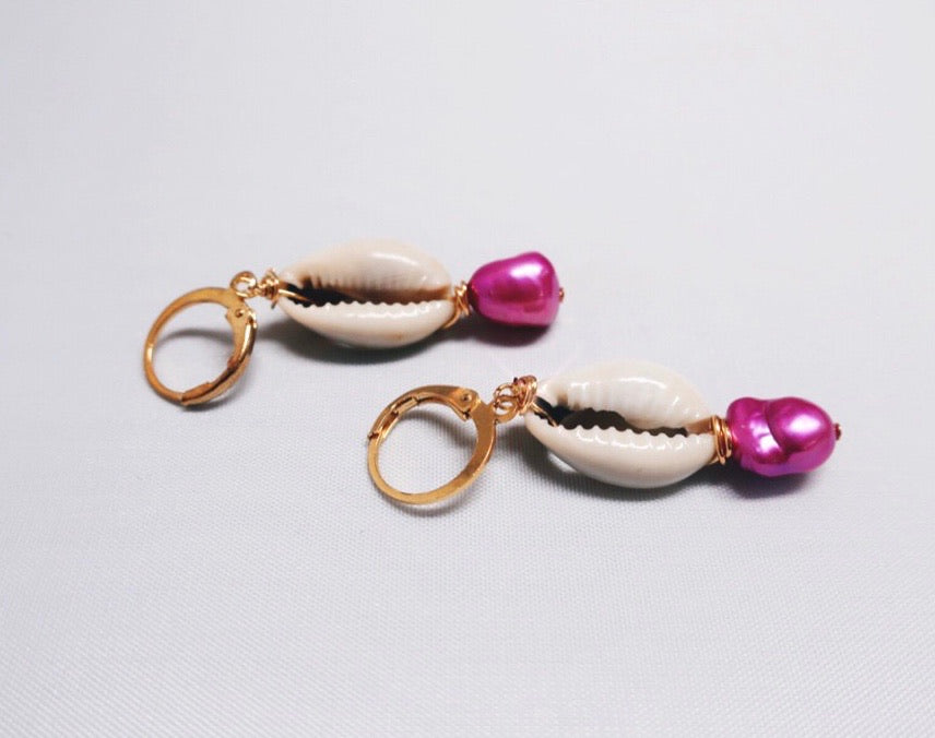 Dainty Fresh Pearl Earrings
