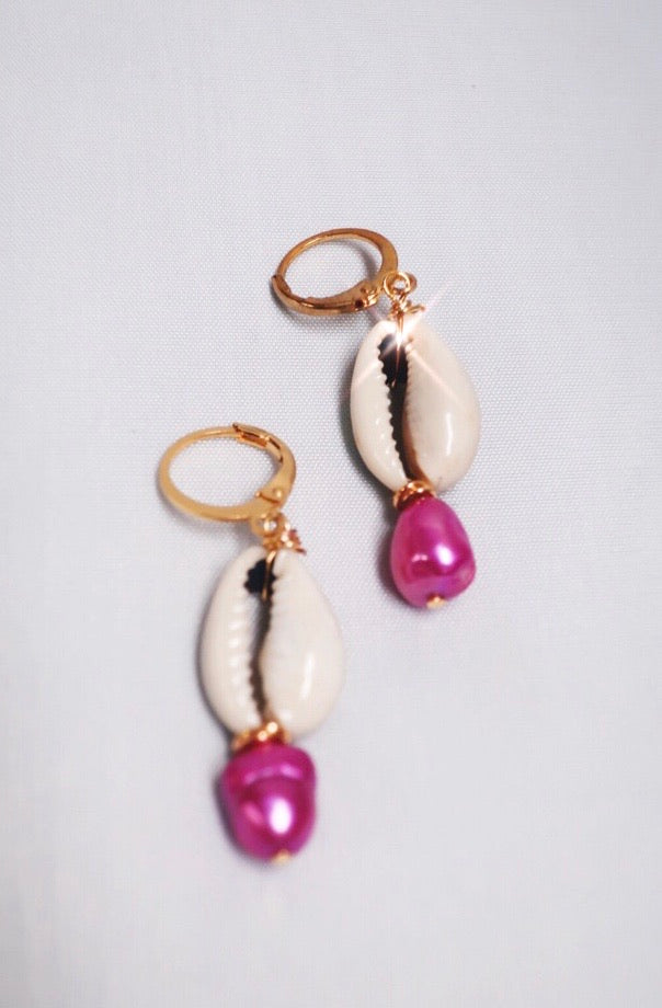 Dainty Fresh Pearl Earrings